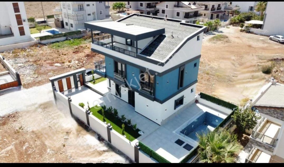 Didim Cumhuriyet Satılık Villa Didim Altınkuma Yakın 4+1 Havuzlu Villa