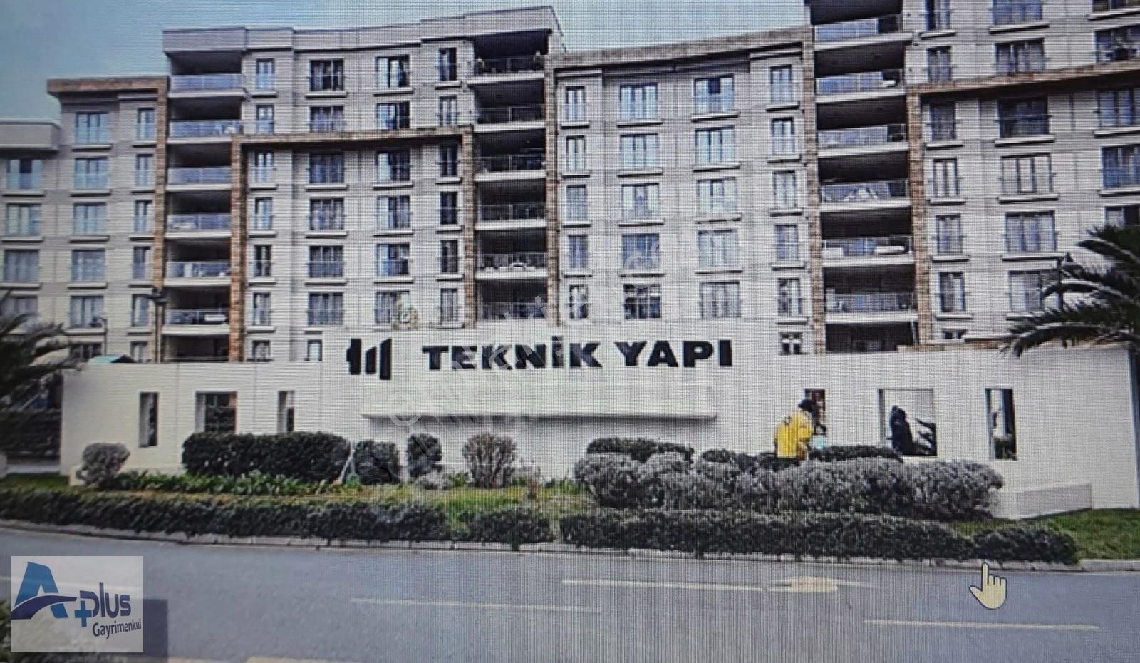 Küçükçekmece Atatürk Satılık Daire Halkalı /atakent Teknik Yapı Metropark Sitesi 2+1 Satılık Daire