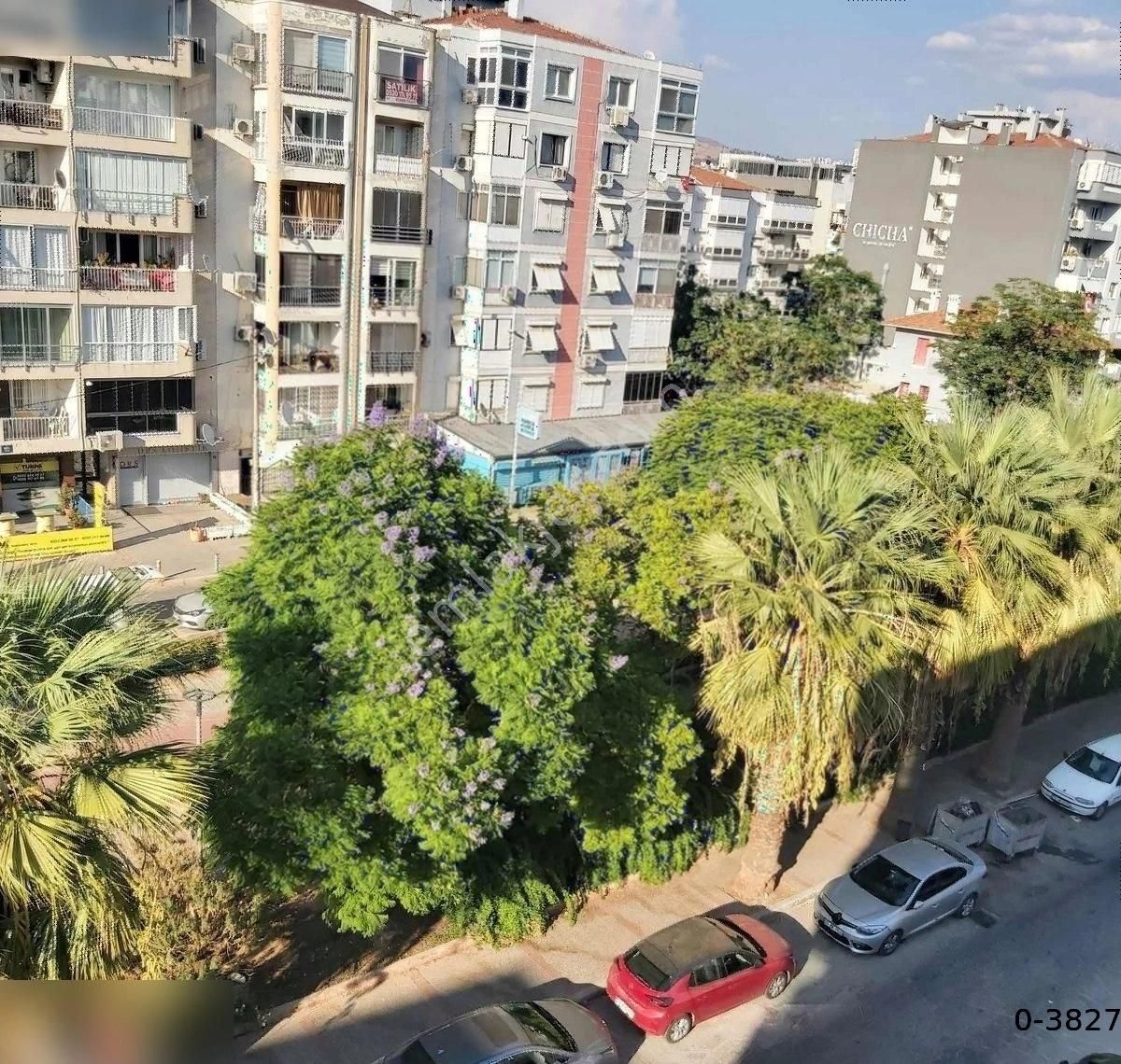 İzmir Karşıyaka Eşyalı Kiralık Daire Aksoy Sevgi Yolu Üzerinde 3+1 Eşyalı Kiralık Daire