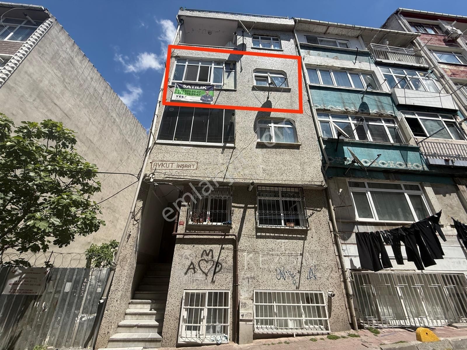 Hırkai Şerif Mah. | 2+1 | 2.kat | 25 Yıllık Bina | Satılık Daire