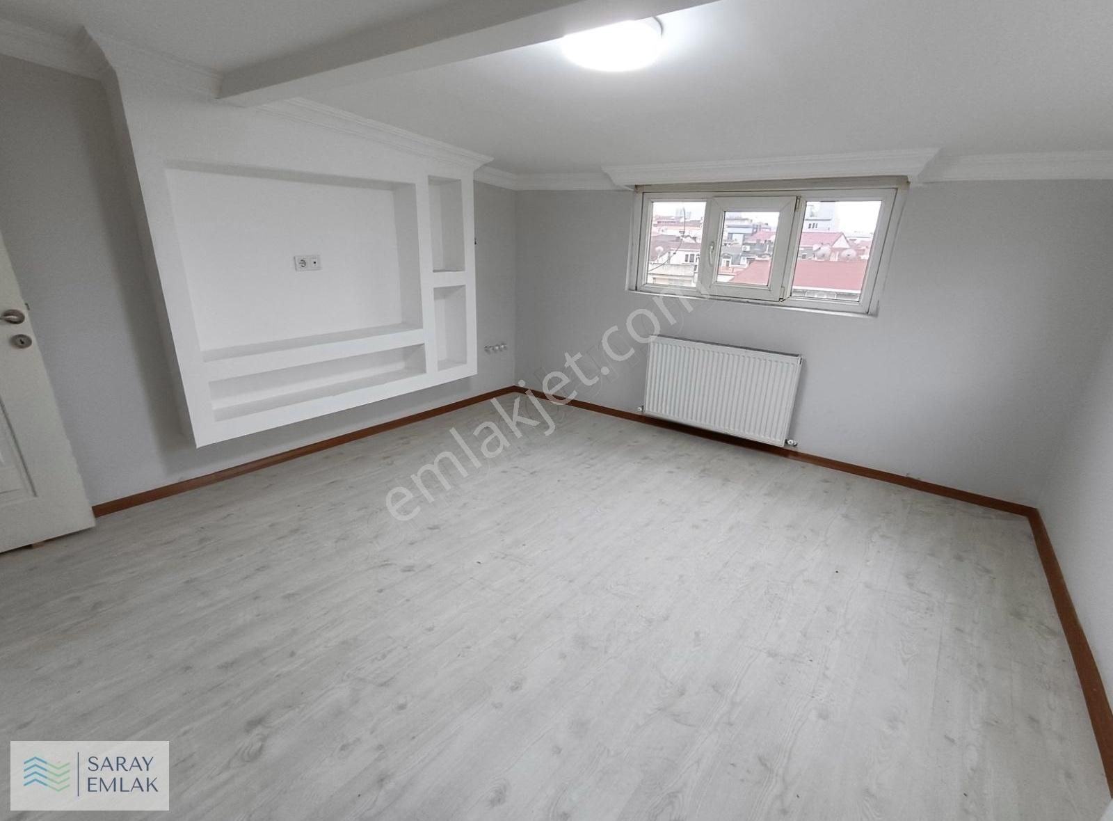 Küçükçekmece Mehmet Akif Satılık Daire Saray Emlak'tan Mehmet Akifte 2+1 5.kat 80m² Boş Daire Çatı Katı