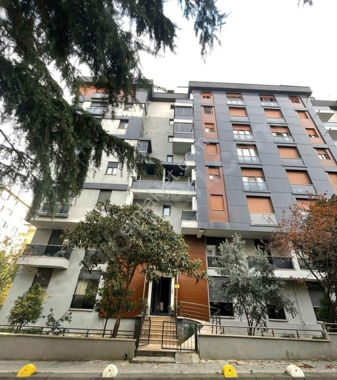 Kadıköy Eğitim Satılık Daire Kemalist Gayrimenkul'den , Kuyubaşın'da, 1+1 , 55 M2 , Arakat