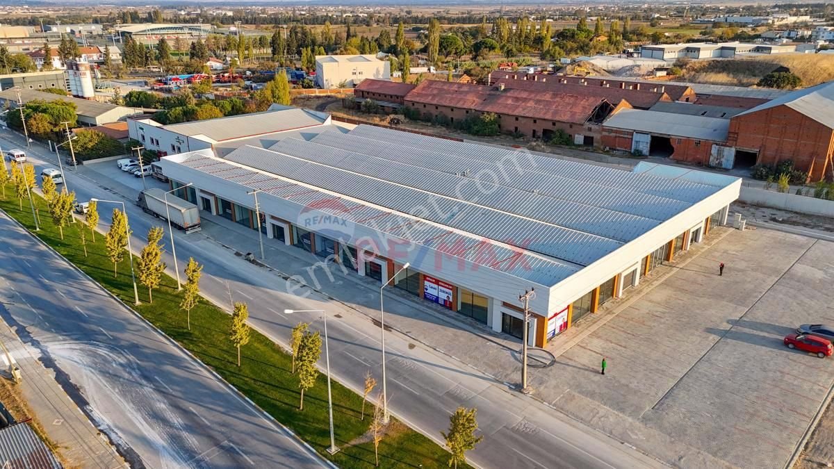 Altıeylül Gümüsçesme Kiralık Ofis Re/max Mıd'den Kepsut Yolu Üzerinde 450m2 Kiralık Dükkan