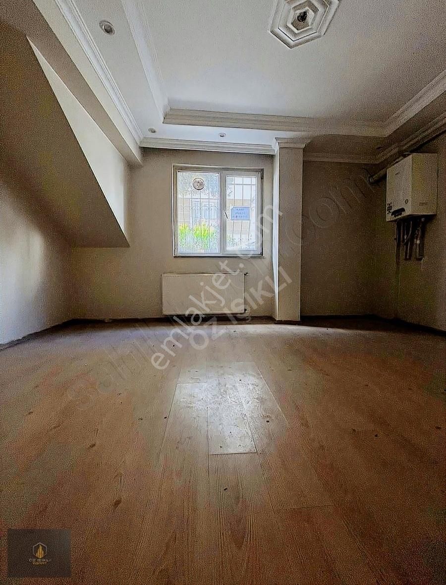 Esenyurt Güzelyurt Kiralık Daire Güzelyurt Mah. Metrobüse 5 Dk Mesafede Kiralık 1+1 Daire