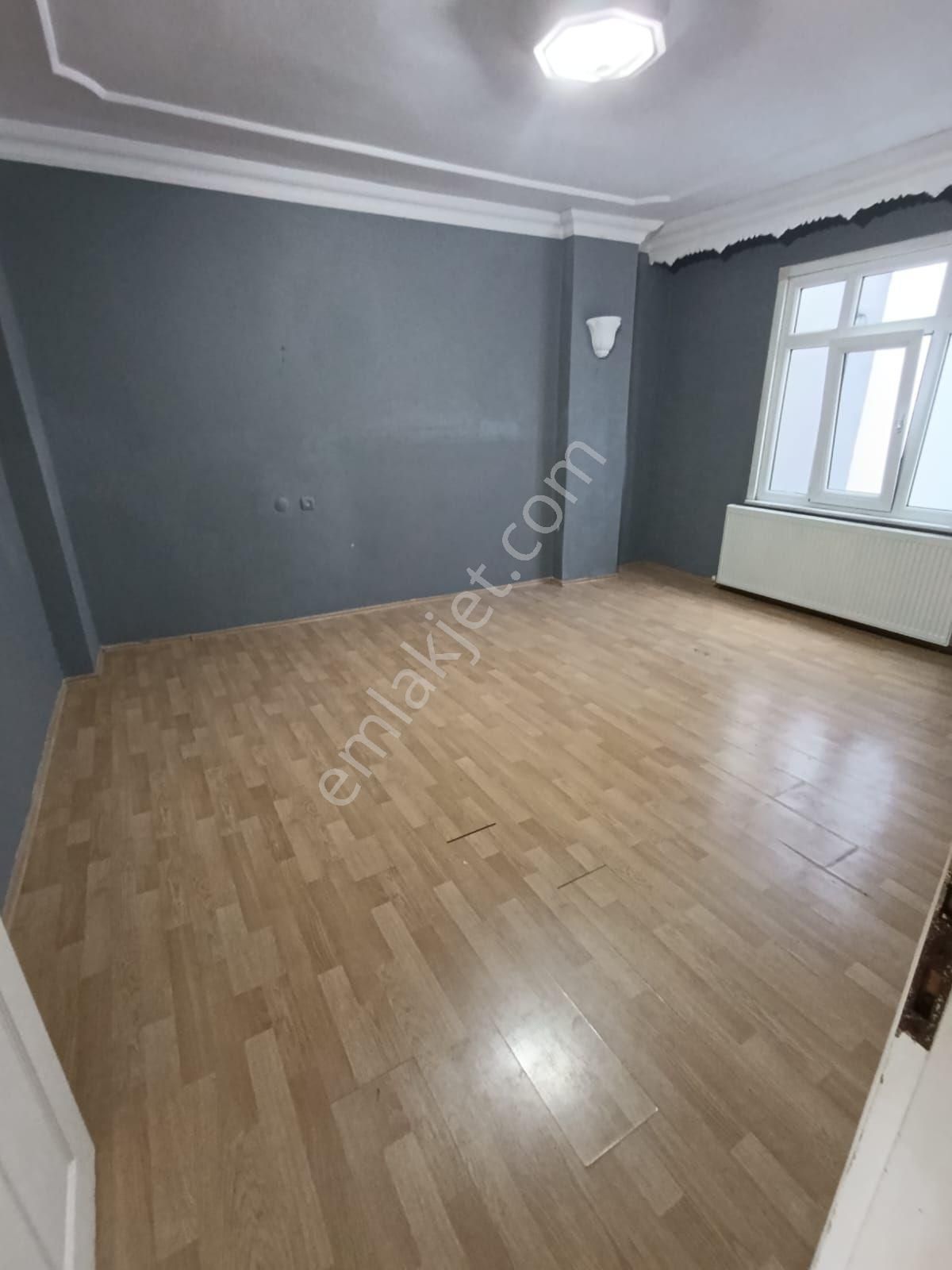 Küçükçekmece Halkalı Merkez Kiralık Daire Halkalı Merkez Abay Cd Kiralik 2+1 100m2 2.kat Çift Balkonlu