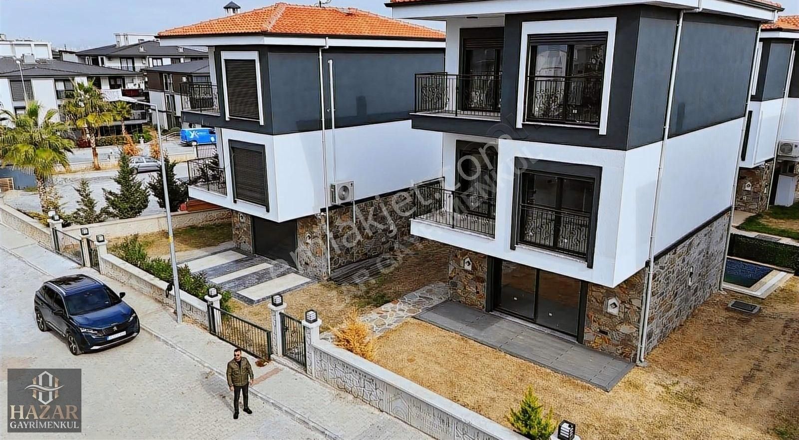 Kuşadası Davutlar Satılık Villa Davutlarda Satılık 170 M2 Asansörlü 3+1 Tek Müstakil Villa