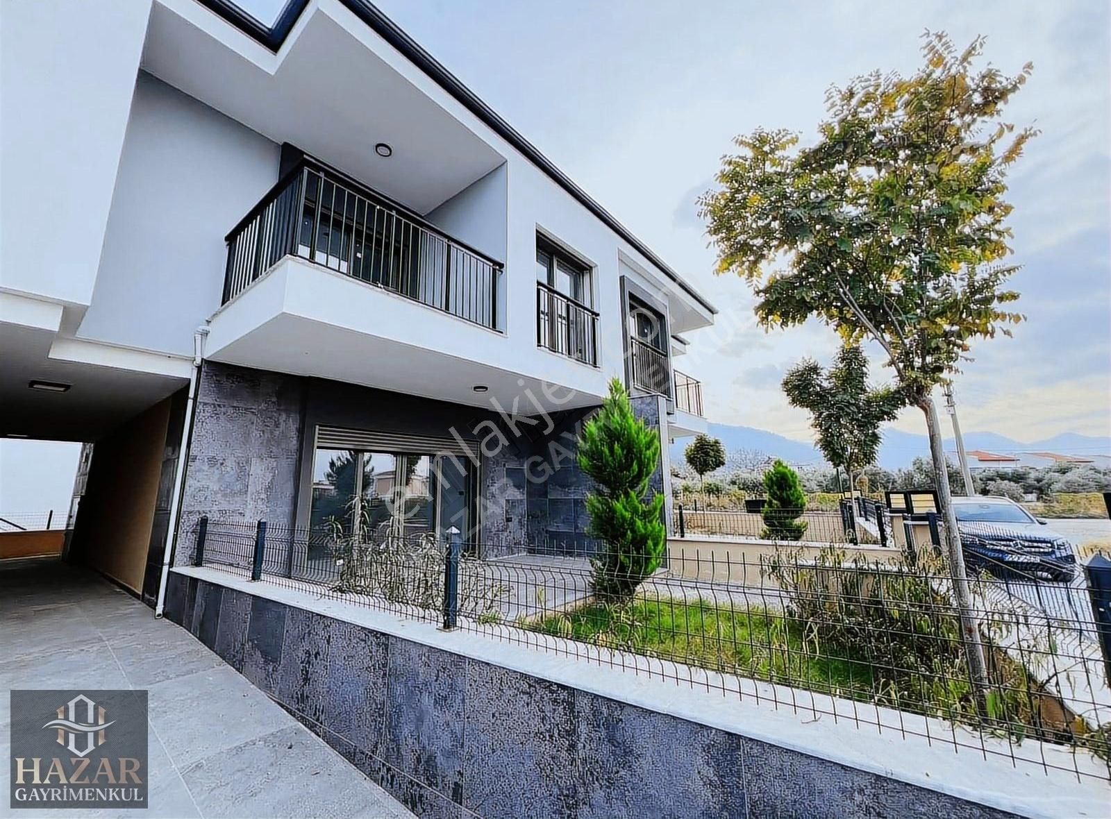 Kuşadası Davutlar Satılık Villa Kuşadası Davutlarda Satılık Deniz Manzaralı 4+1 Villa