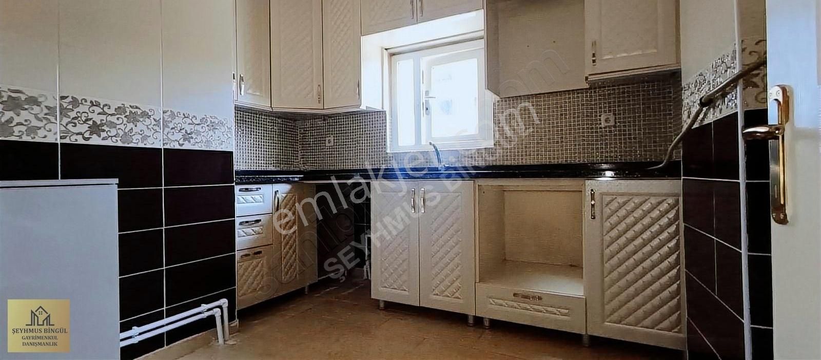 Artuklu 13 Mart Kiralık Daire Merkezi Konumda Geniş Teraslı 2+1