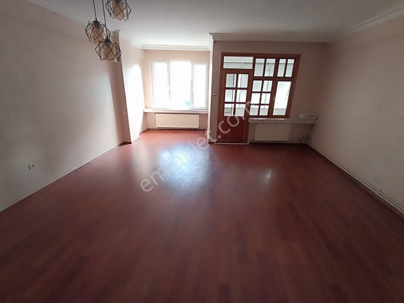 Beykoz Kavacık Denize Yakın Kiralık Daire Kavacık Merkez De Cadde Üzeri 2+1 Net 120m2 Arakat Kiralık Daire