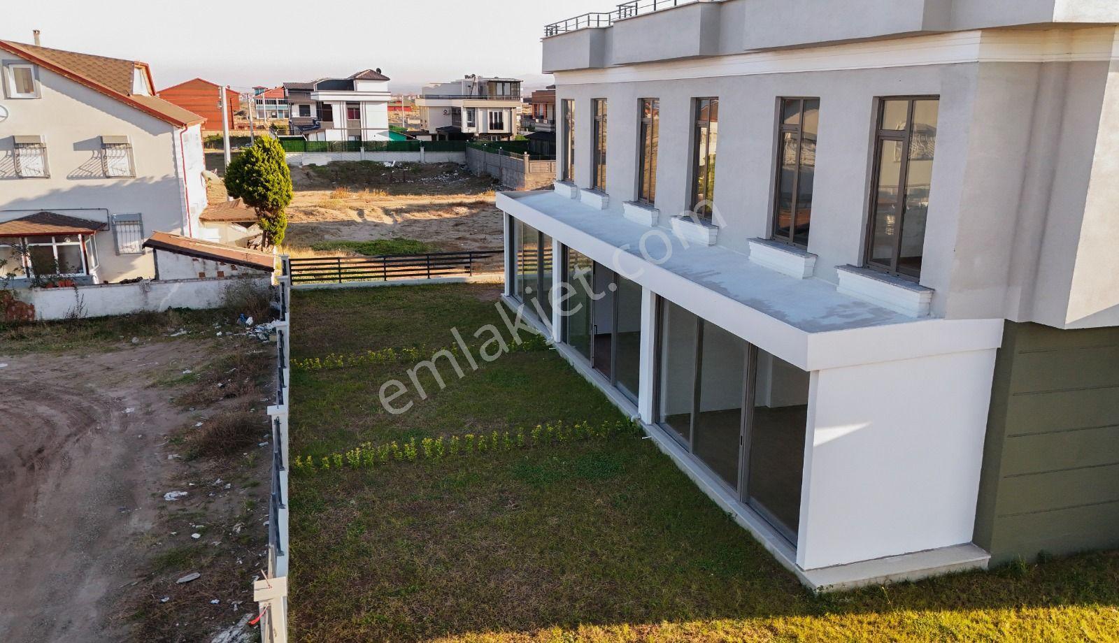 Karasu Yenimahalle'de Satılık Full Deniz Manzaralı Sıfır Villa - Görsel 35