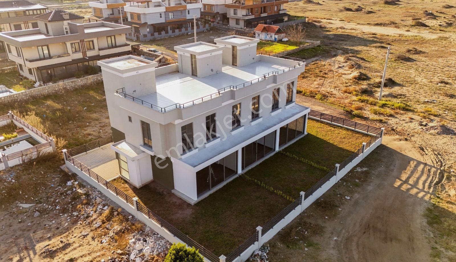 Karasu Yenimahalle'de Satılık Full Deniz Manzaralı Sıfır Villa - Görsel 30