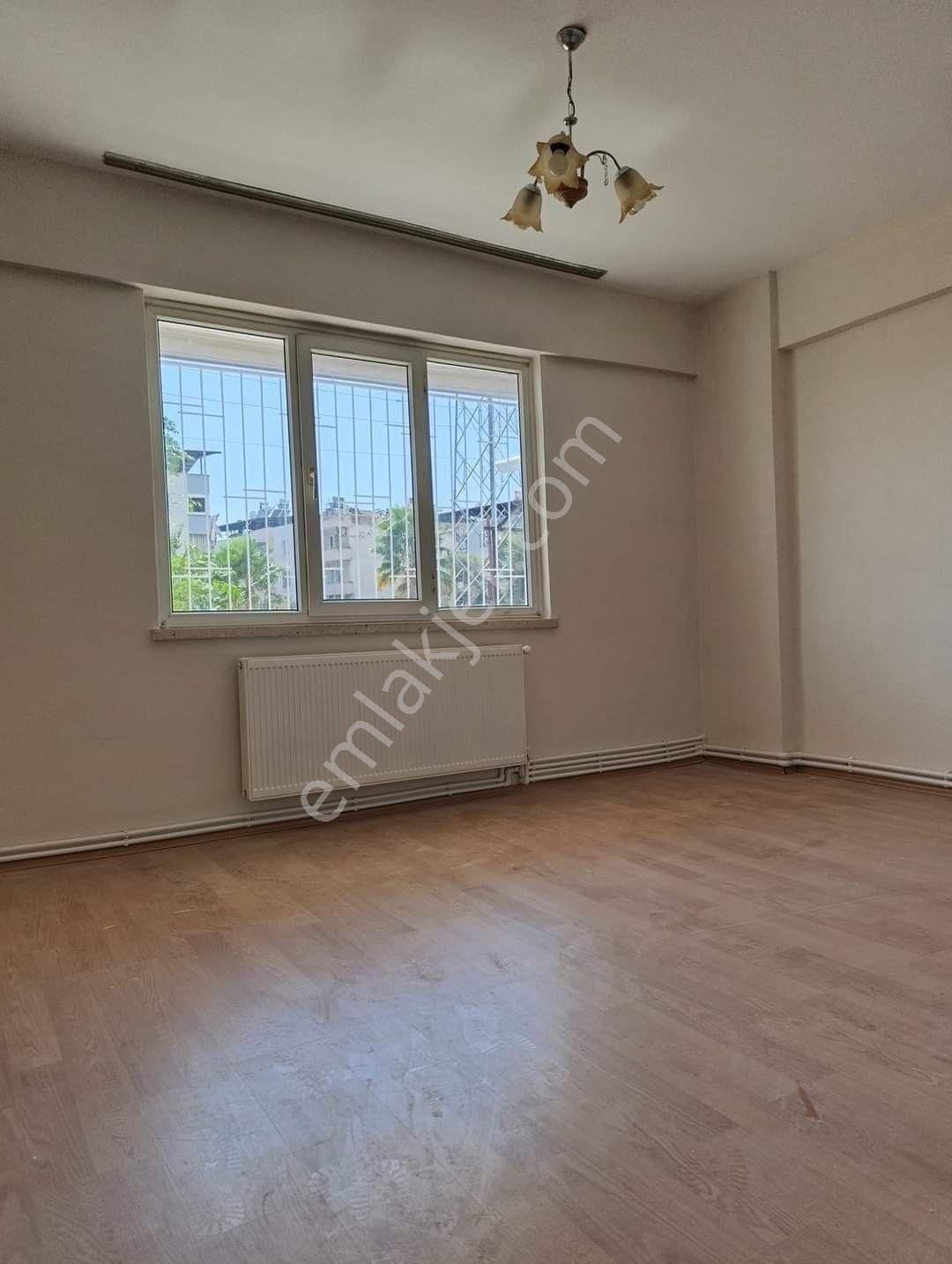 Nazilli Yıldıztepe Kiralık Daire 3+1 Dogalgazlı Merkezi Konumunda Olan Dairemiz Kıralıktır