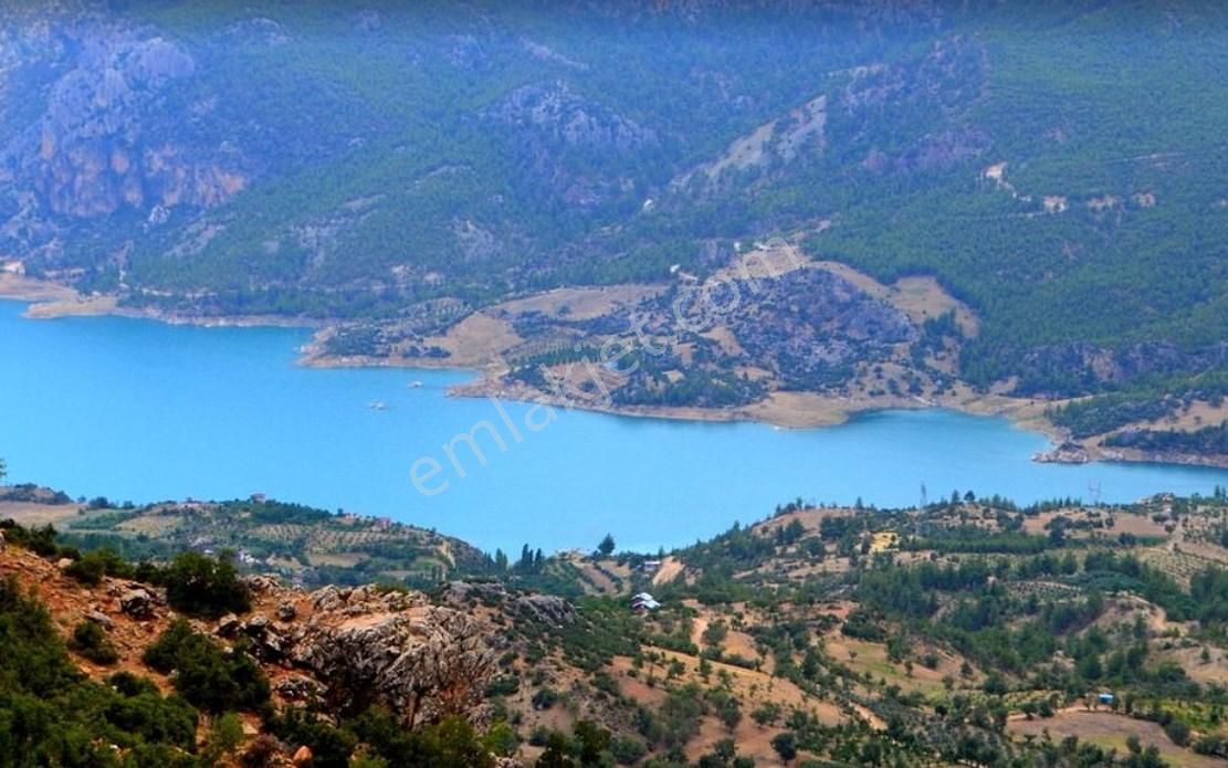 Ermenek Akcamescit Satılık Tarla Emlakyap'tan Ermenek'te Baraj Manzaralı Tokiye 250 Metre Mesafede Satılık Tarla