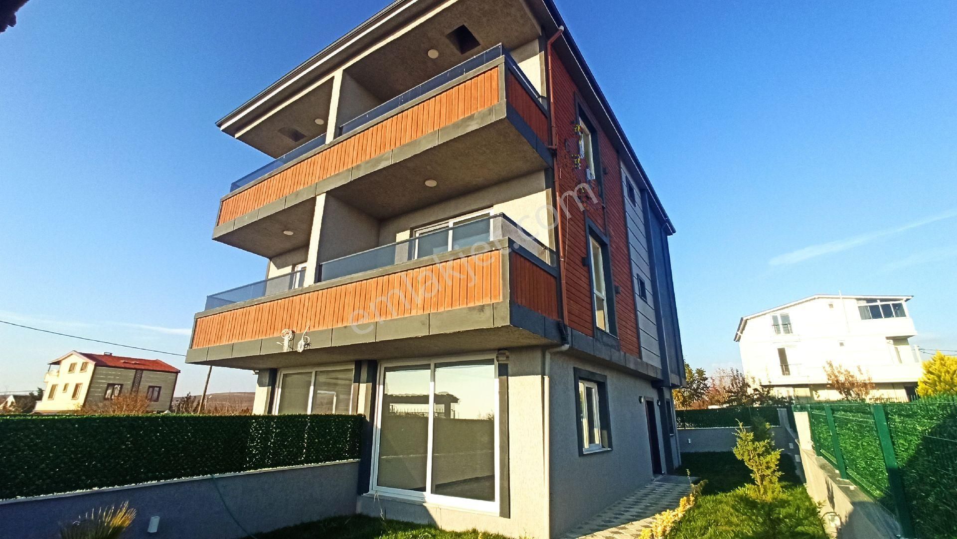 Tekirdağ Marmaraereğlisi Deniz Manzaralı Satılık Villa • Özen Grup'tan • Satılık/ Lüks / Geniş Bahçe/ Peyzaj / Deniz & Şehir Manzaralı