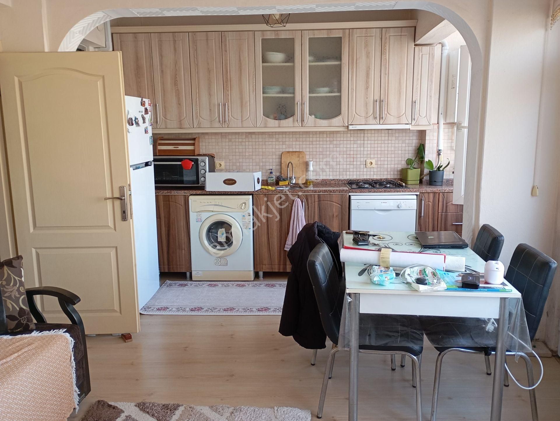 Erdek Yalı Satılık Daire Balıkesir Erdek Yalı Mahallesi 2+1 Satılık Daire Denize Yakın Yatırımlık Merkezde