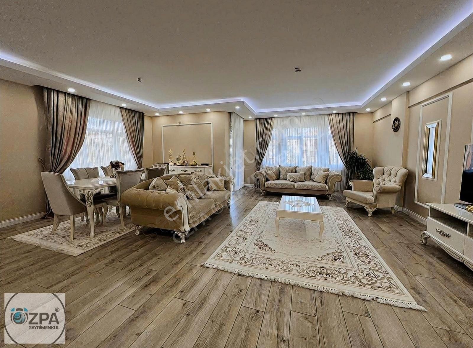 Bahçelievler Bahçelievler Satılık Daire Özpa Gayrimenkul Öğretmen Evi Karşısı 160 M² 3+1 Satılık Daire