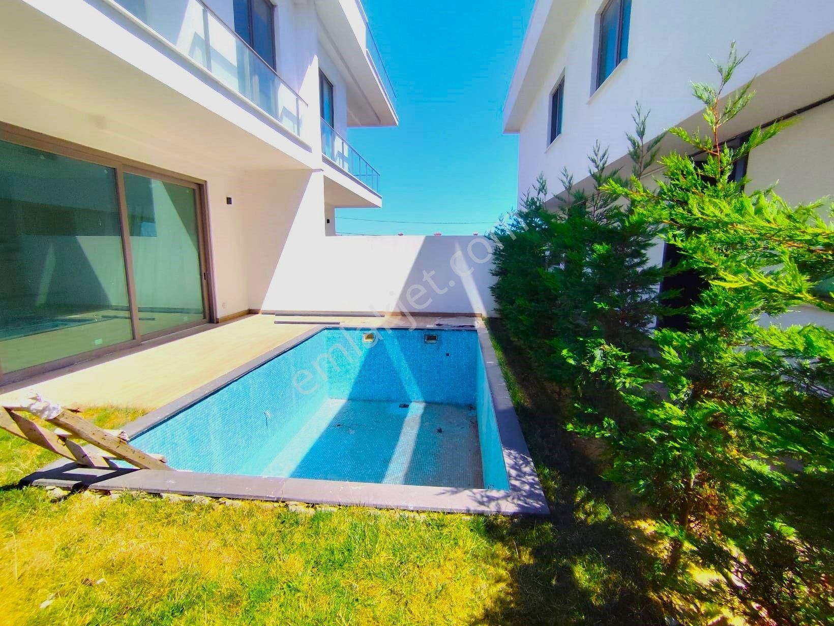 Beylikdüzü Sahil Satılık Villa Beylikdüzü 