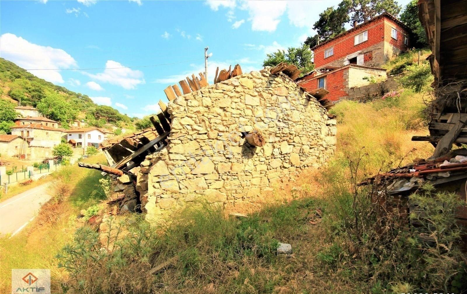 Burhaniye Sübeylidere Satılık Konut İmarlı 🔻 🔺 Aktif'ten Sübeylidere Köy İçerisinde Yolu Olan Harika Konumda 91 M2 Satılık Arsa 🔻 🔺