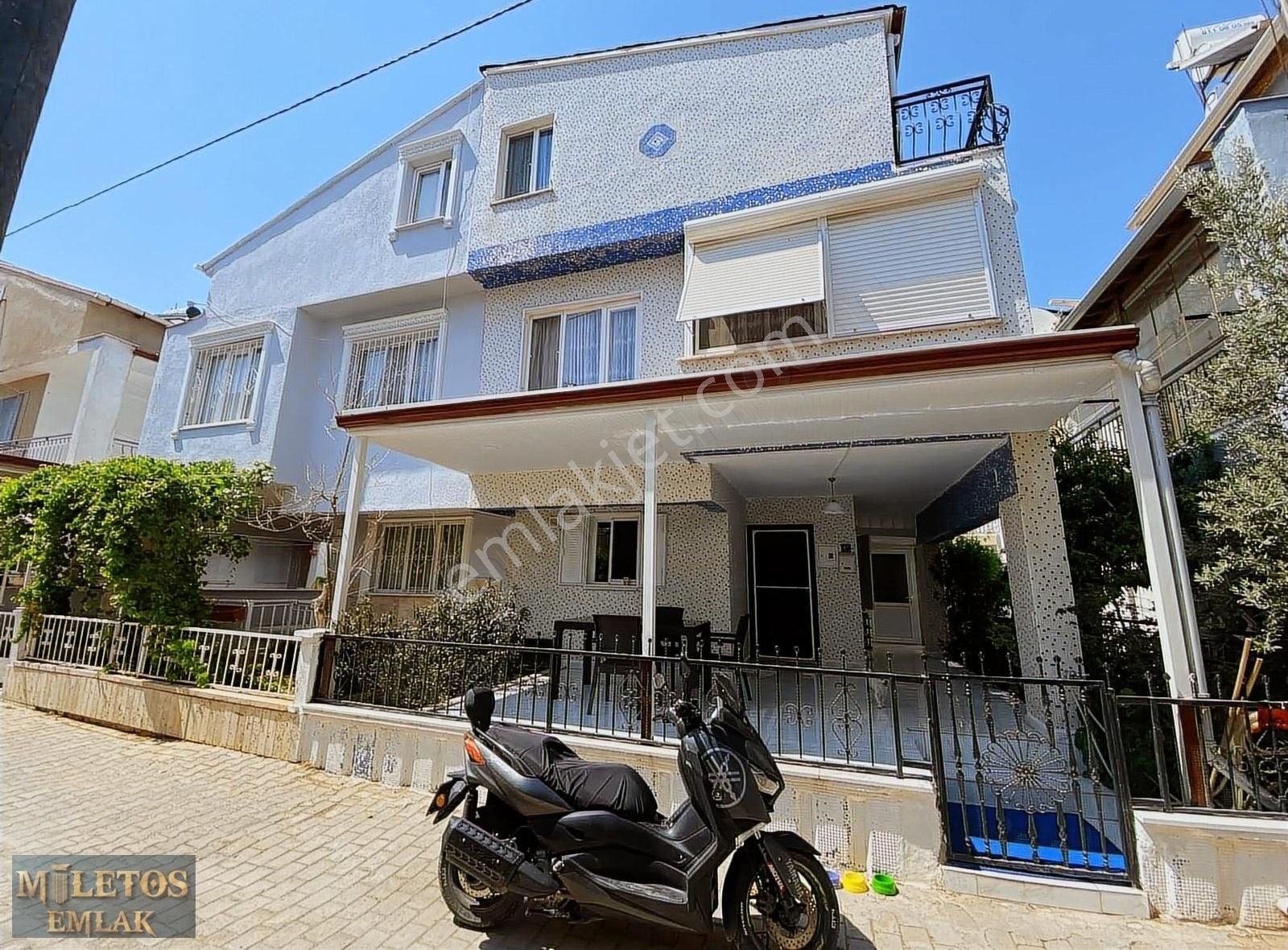 Didim Efeler Satılık Villa Daire Fiyatına Villa !! 6+1 Masrafsız Tripleks Kelepir Villa !!