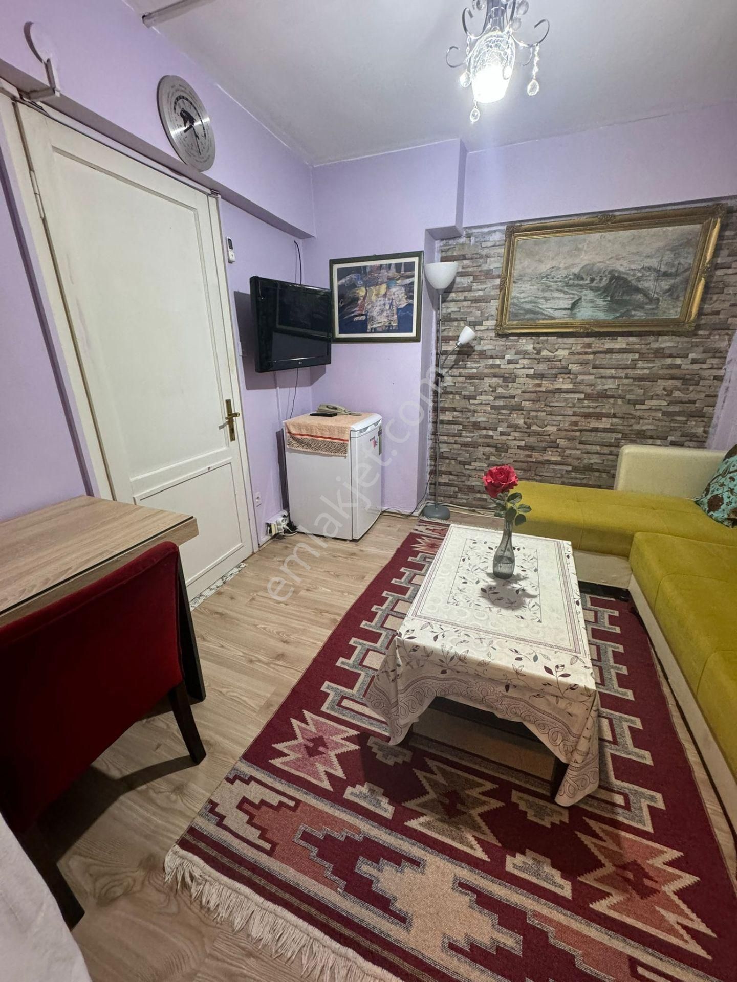 Şişli Elmadağ'da Her Şey Dahil Eşyalı (1+1) Kiralık Daire - Görsel 5