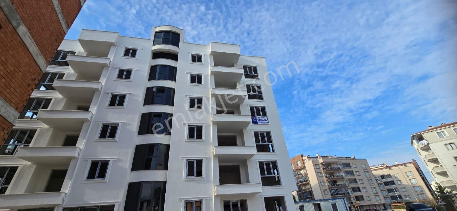 Mudanya Güzelyalı Eğitim Satılık Daire **güzelyalı Eğitim Mahallesi'nde Ayşin Park 'ta 3+1 Sıfır Daire**