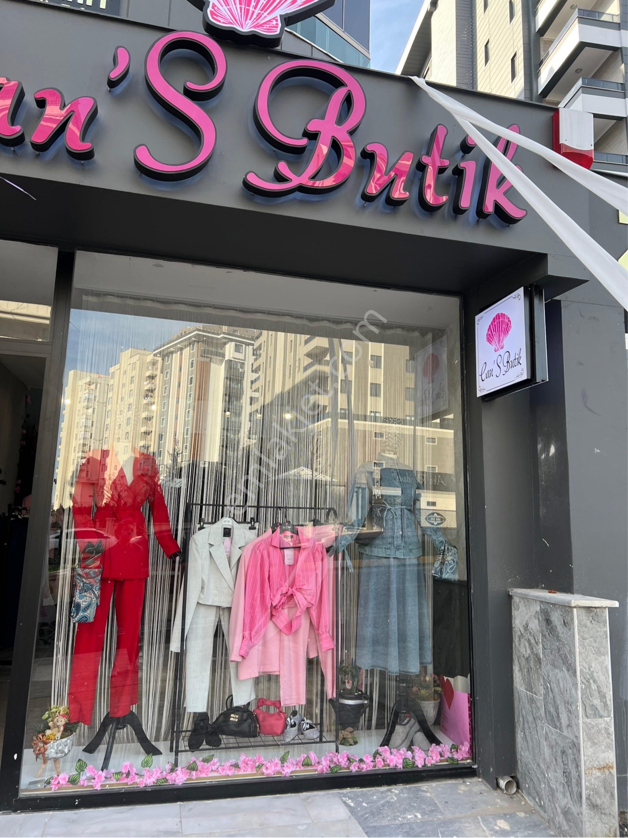 Karaköprü Doğukent Kiralık Dükkan & Mağaza Yeni Güzel Konumda Butik