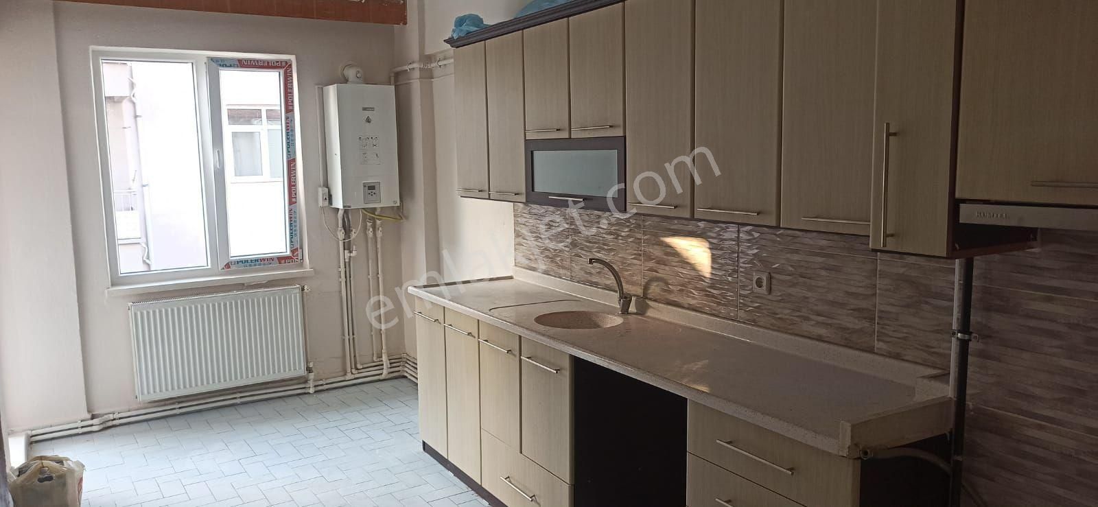 Akşehir Yeni Kiralık Daire Ferah Kullanışlı Daire