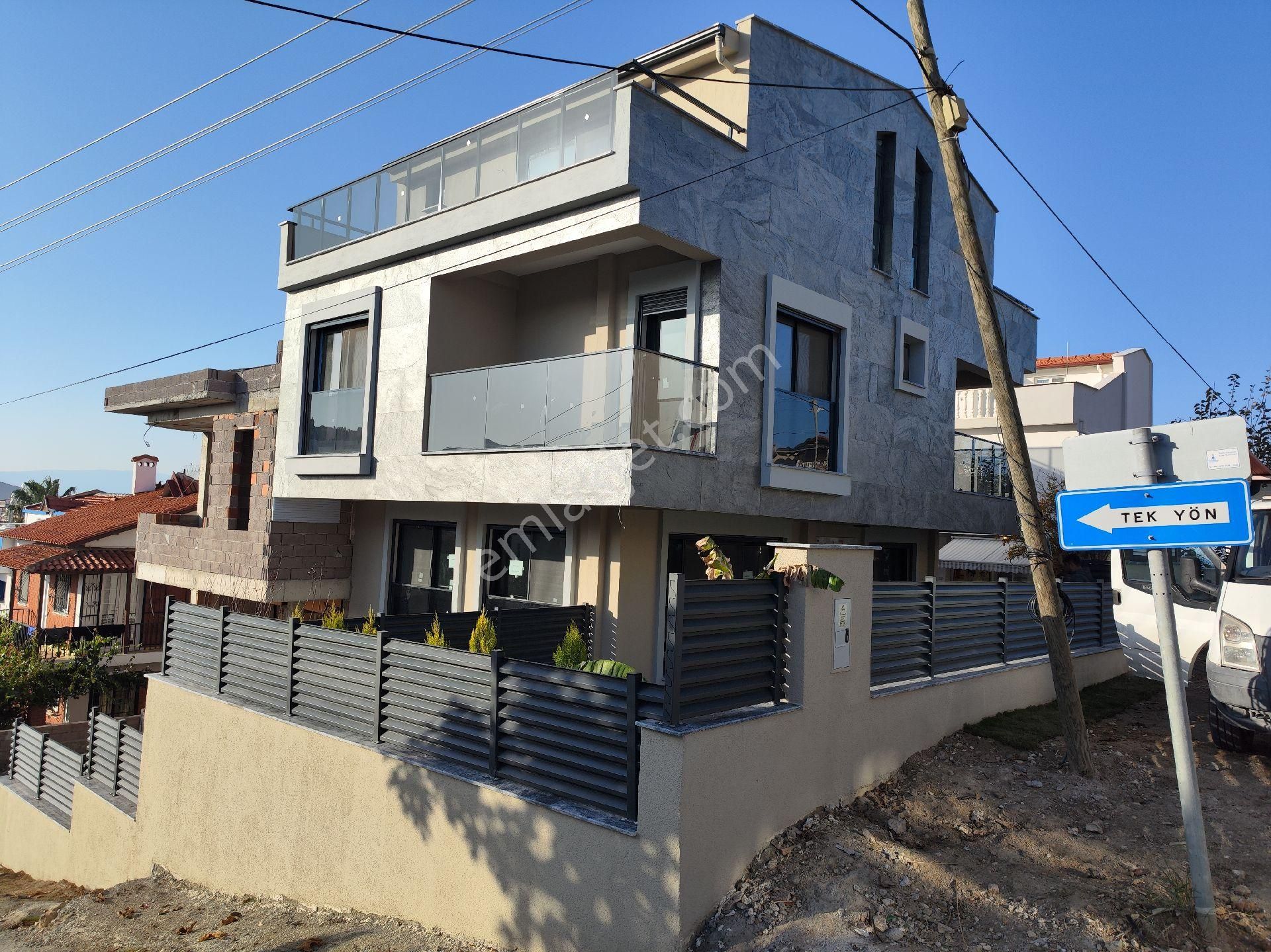 Urla M. Fevzi Çakmak Satılık Villa Urla Zeytinalanı Mh Satılık 6+2 Deniz Manzaralı Müstakil Villa