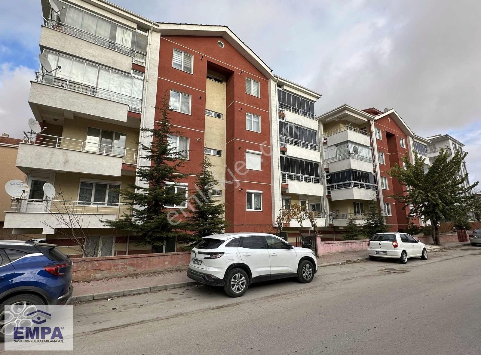 Odunpazarı Emek Kiralık Daire Empa'dan Emek Mah. Ertaş Bulv Yakını 3+1 125m² Bakımlı Kiralık