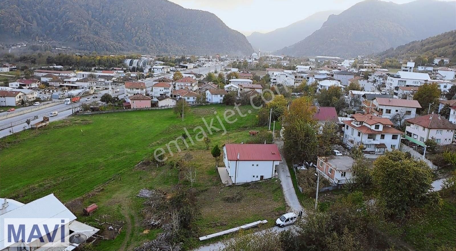 Arifiye Adliye Satılık Müstakil Ev Sakaryanın Adliye Köyünde Geniş Bahçeli Müstakil Ev