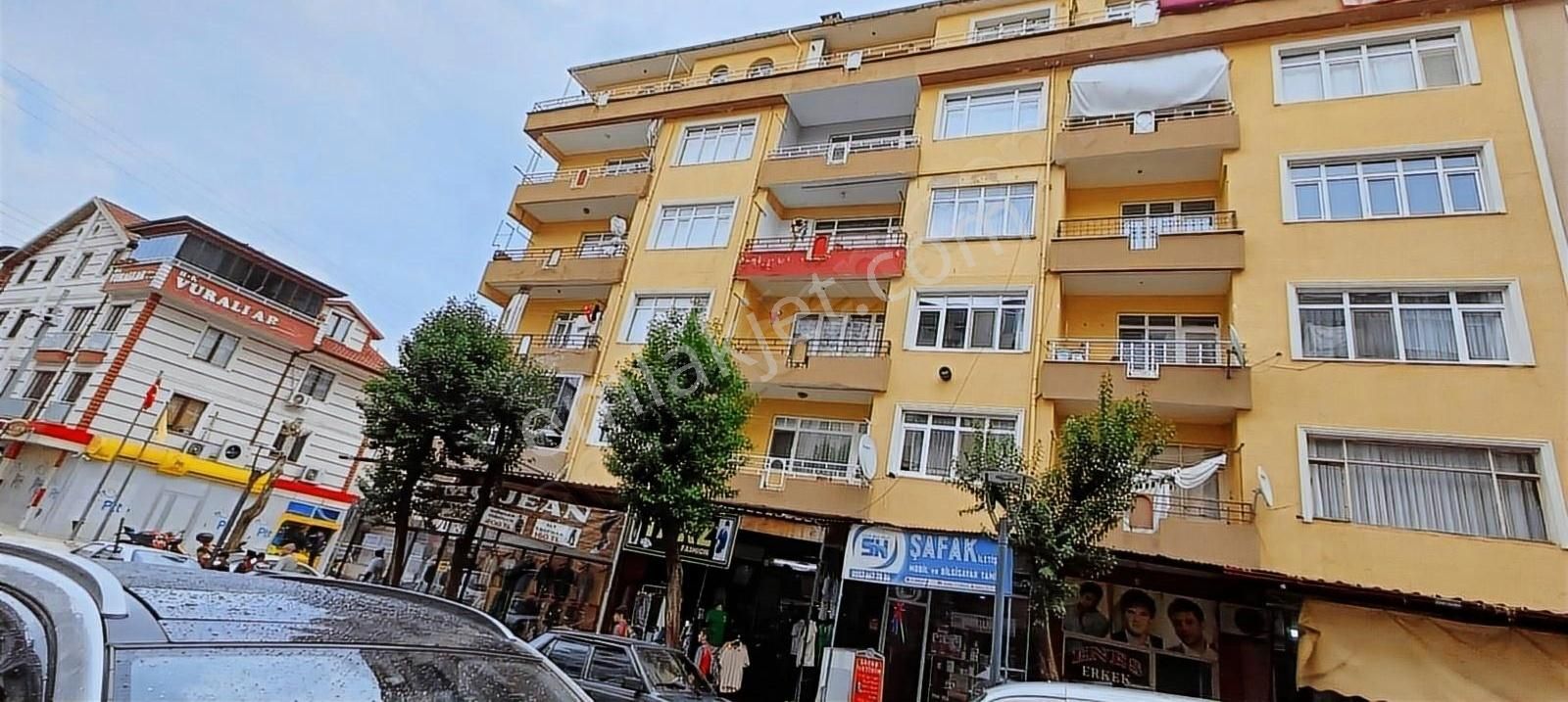 Gölcük Dumlupınar Satılık Daire Gölcük Merkezde İçi Yapılı 2+1 Daire