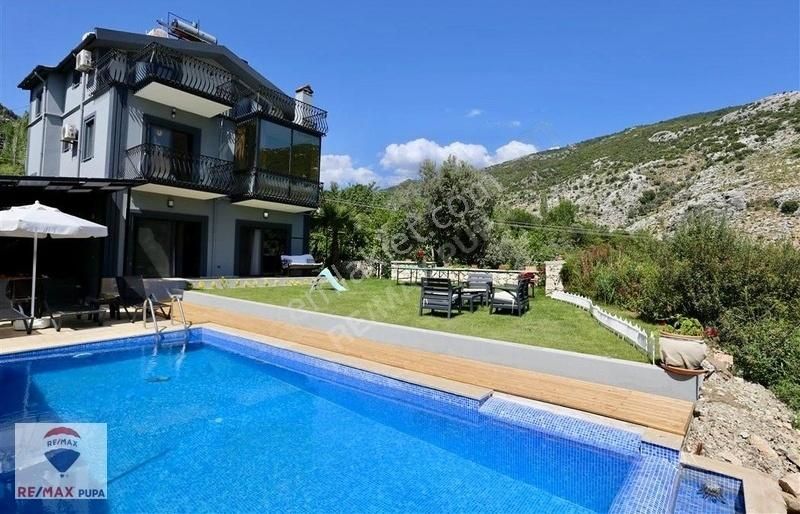 Kaş İslamlar Satılık Villa Re/max Kaş İslamlar'da Satılık 4+1 Özel Havuzlu Villa