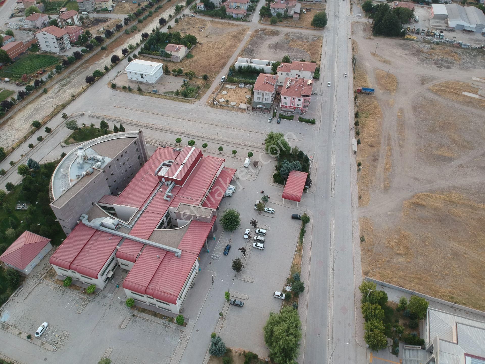 İlbey // Şuhut Hastane Yanında 2 Adet (ikiz) Dubleks Villa - Görsel 21