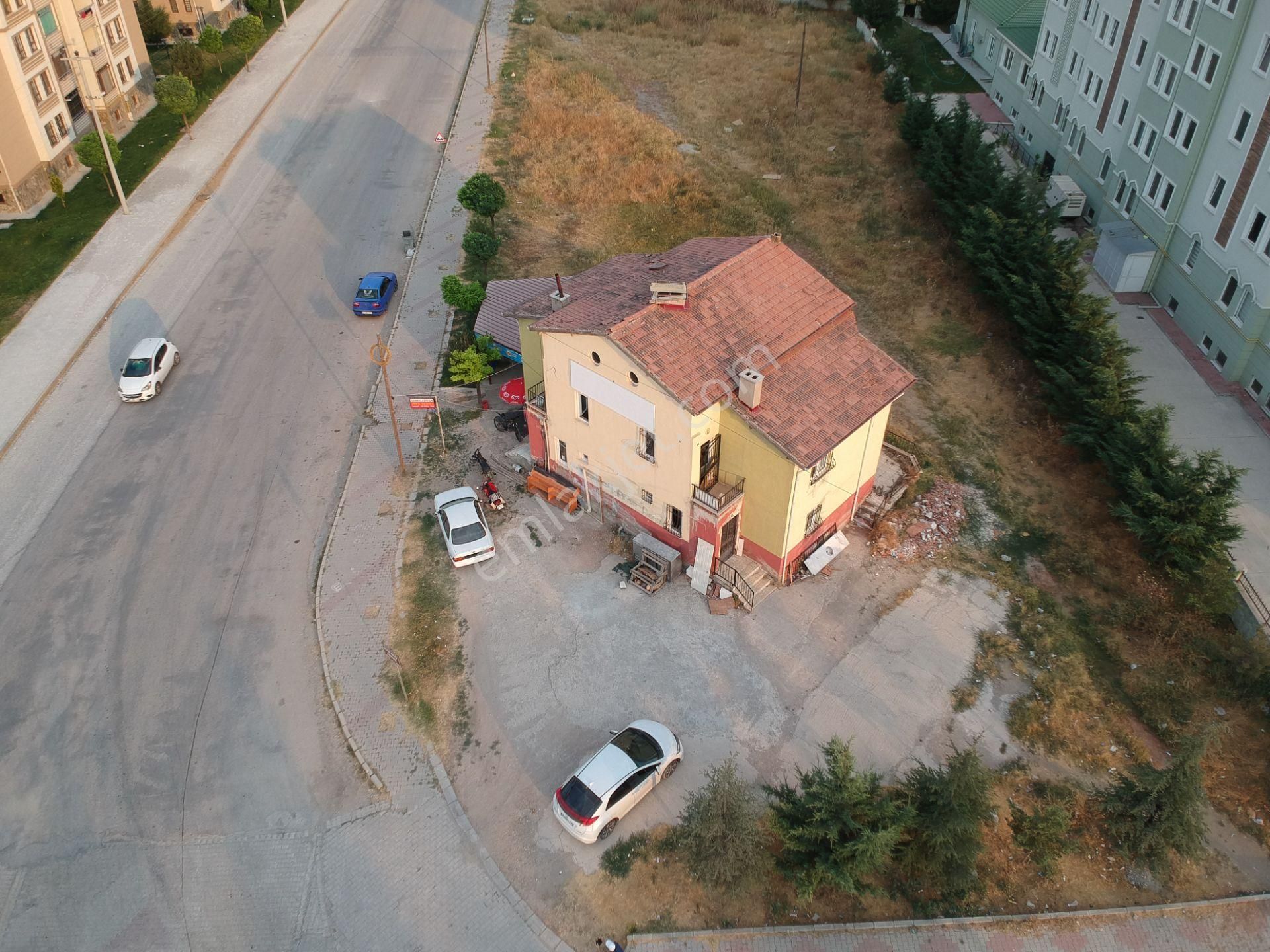 İlbey // Şuhut Hastane Yanında 2 Adet (ikiz) Dubleks Villa - Görsel 27