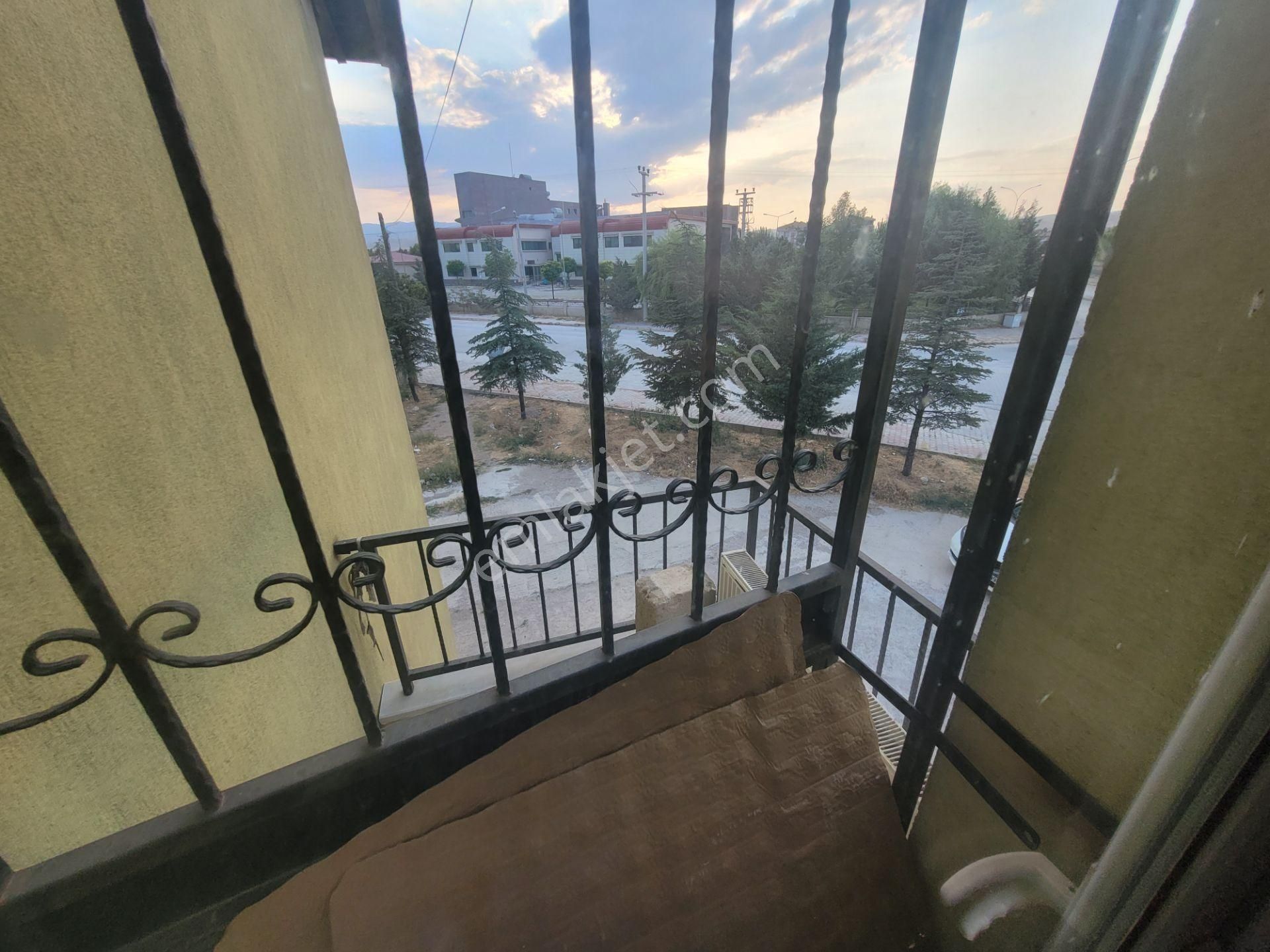 İlbey // Şuhut Hastane Yanında 2 Adet (ikiz) Dubleks Villa - Görsel 15