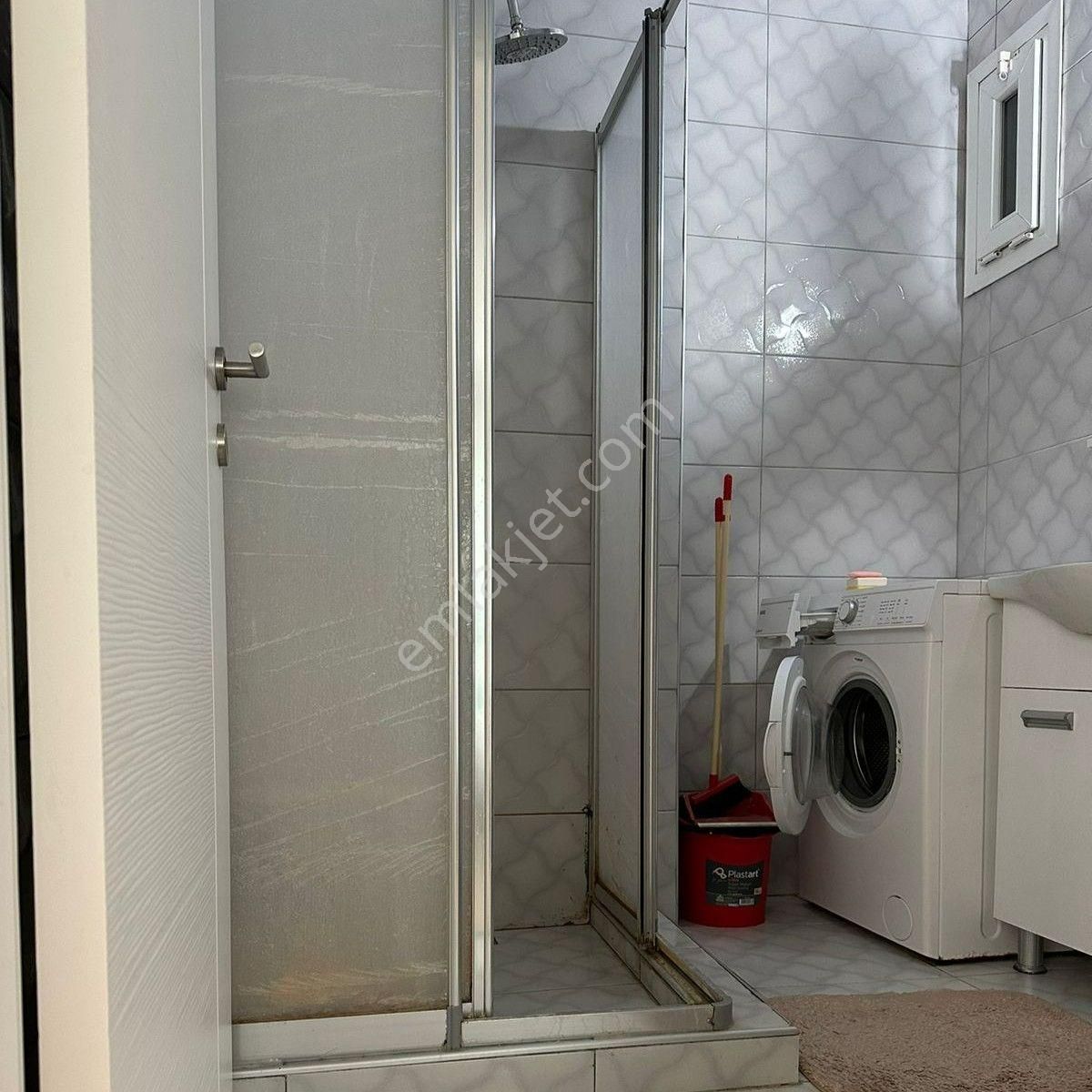 Girne Karaoğlanoğlu'nda Eşyalı Satılık 1+1 Daire !! - Görsel 13