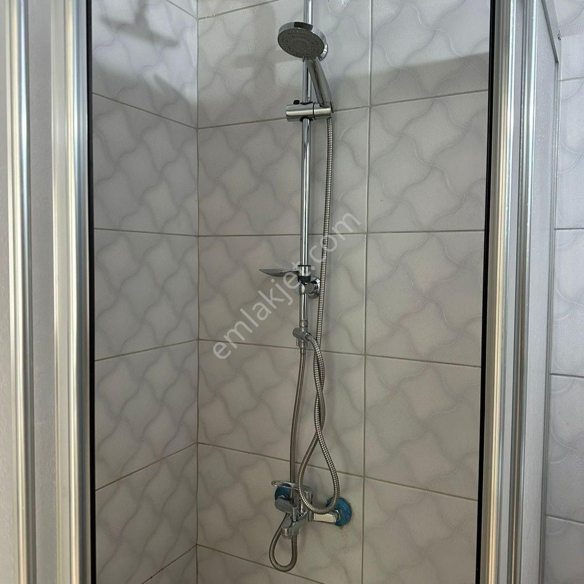 Girne Karaoğlanoğlu'nda Eşyalı Satılık 1+1 Daire !! - Görsel 12