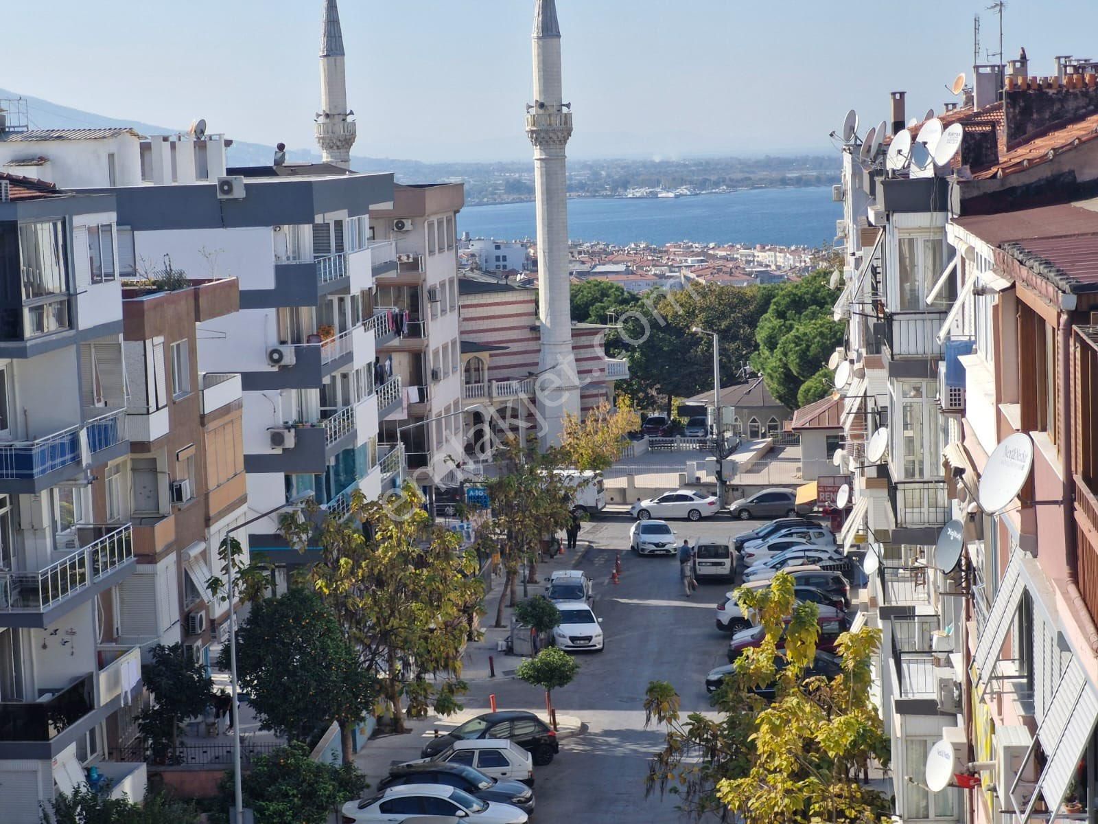 Konak Piri Reis Satılık Daire Pirireis Mahallesinde Hatay Askeri Hastane Yakını 2+1 100m2 Temiz Doğalgazlı Ferah Daire