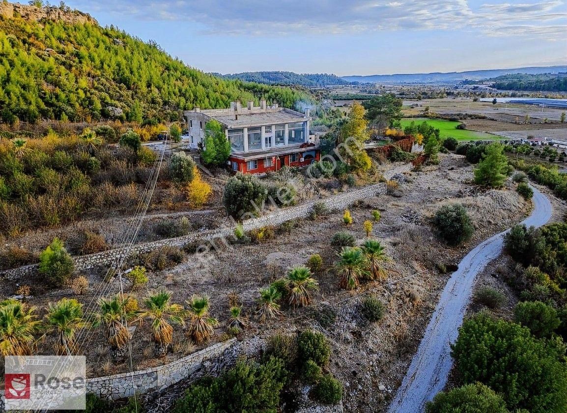 Aksu Kayadibi Satılık Müstakil Ev Kayadibi Köyünde Çiftlik Evi