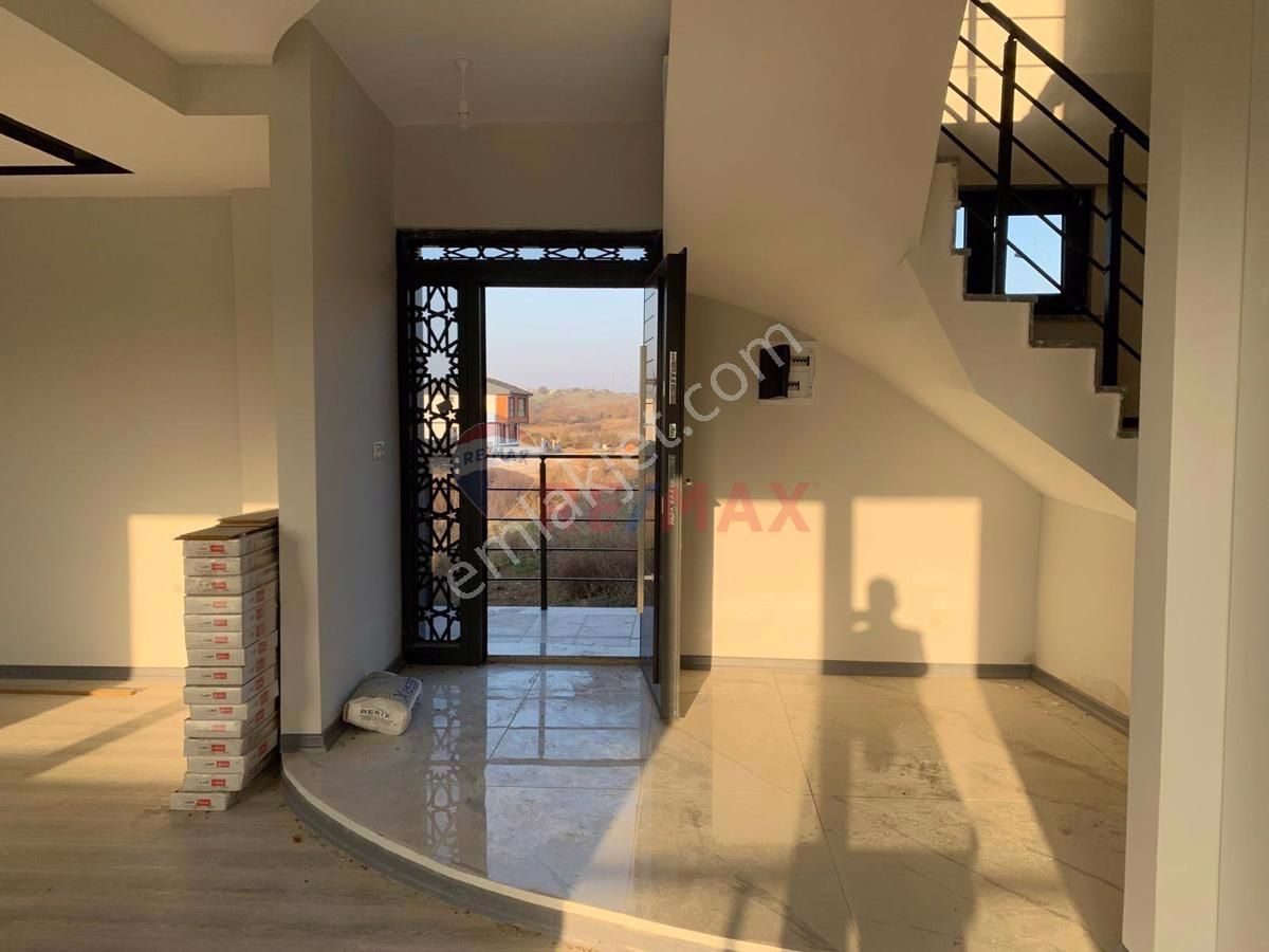 Biga Şirintepe Satılık Villa Biga/şirintepe/kalafat'ta Emsalsiz Müstakil Villa