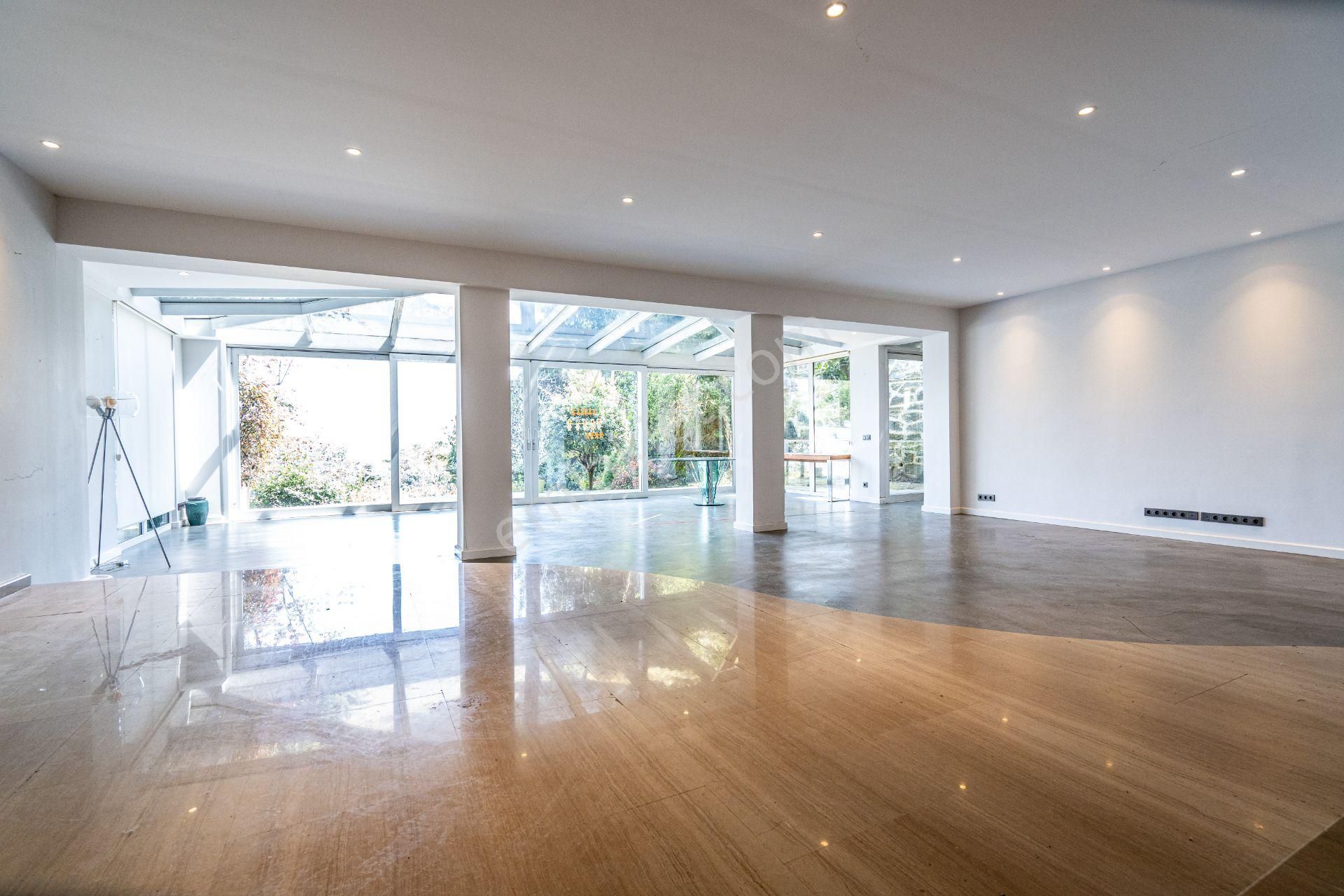 Tarabya Köşk Evler Sitesi'nde 5+2 Satılık Villa - Görsel 17