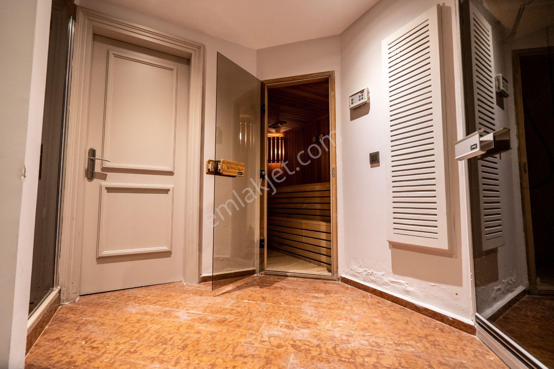 Tarabya Köşk Evler Sitesi'nde 5+2 Satılık Villa - Görsel 22