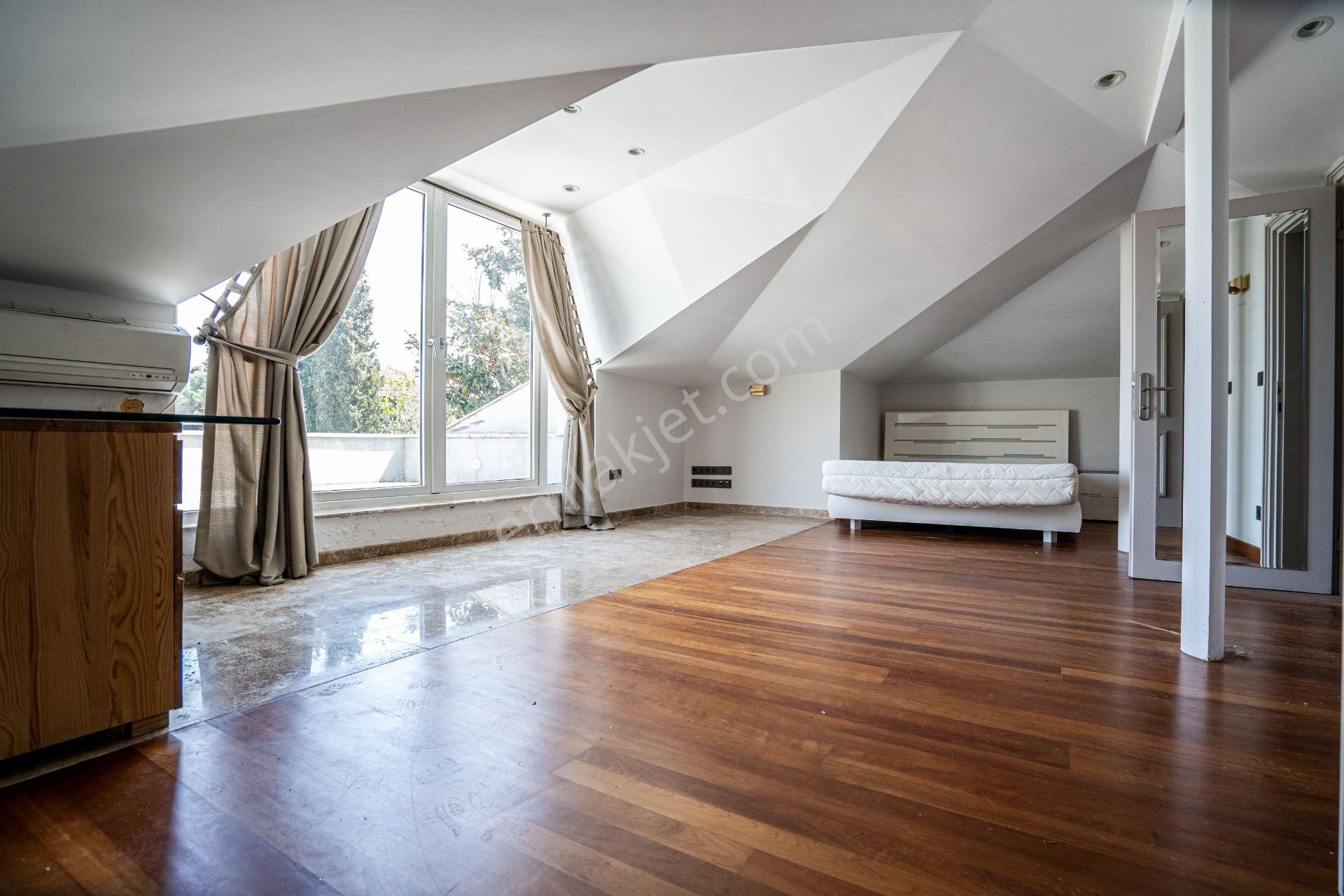 Tarabya Köşk Evler Sitesi'nde 5+2 Satılık Villa - Görsel 21