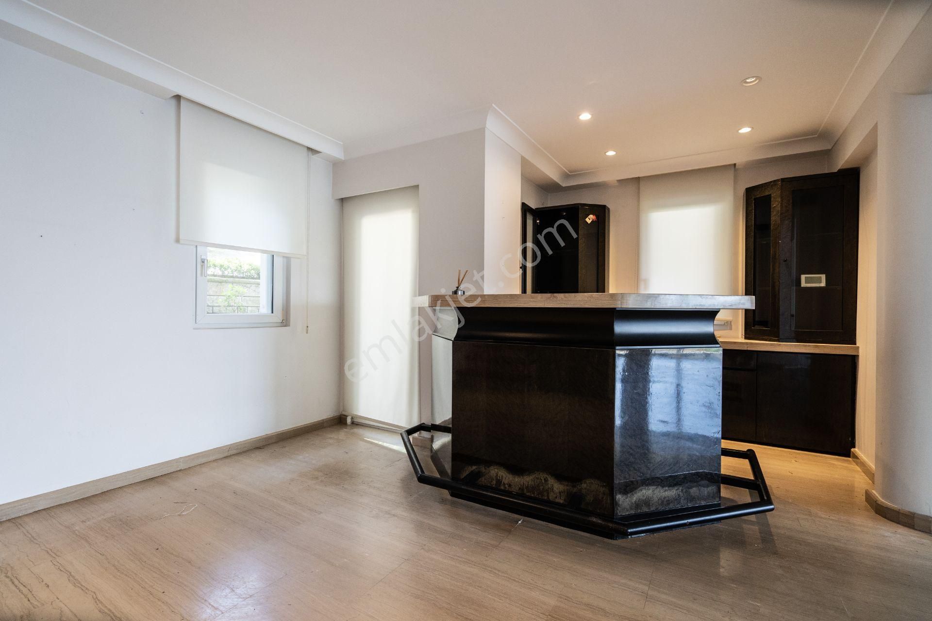 Tarabya Köşk Evler Sitesi'nde 5+2 Satılık Villa - Görsel 23