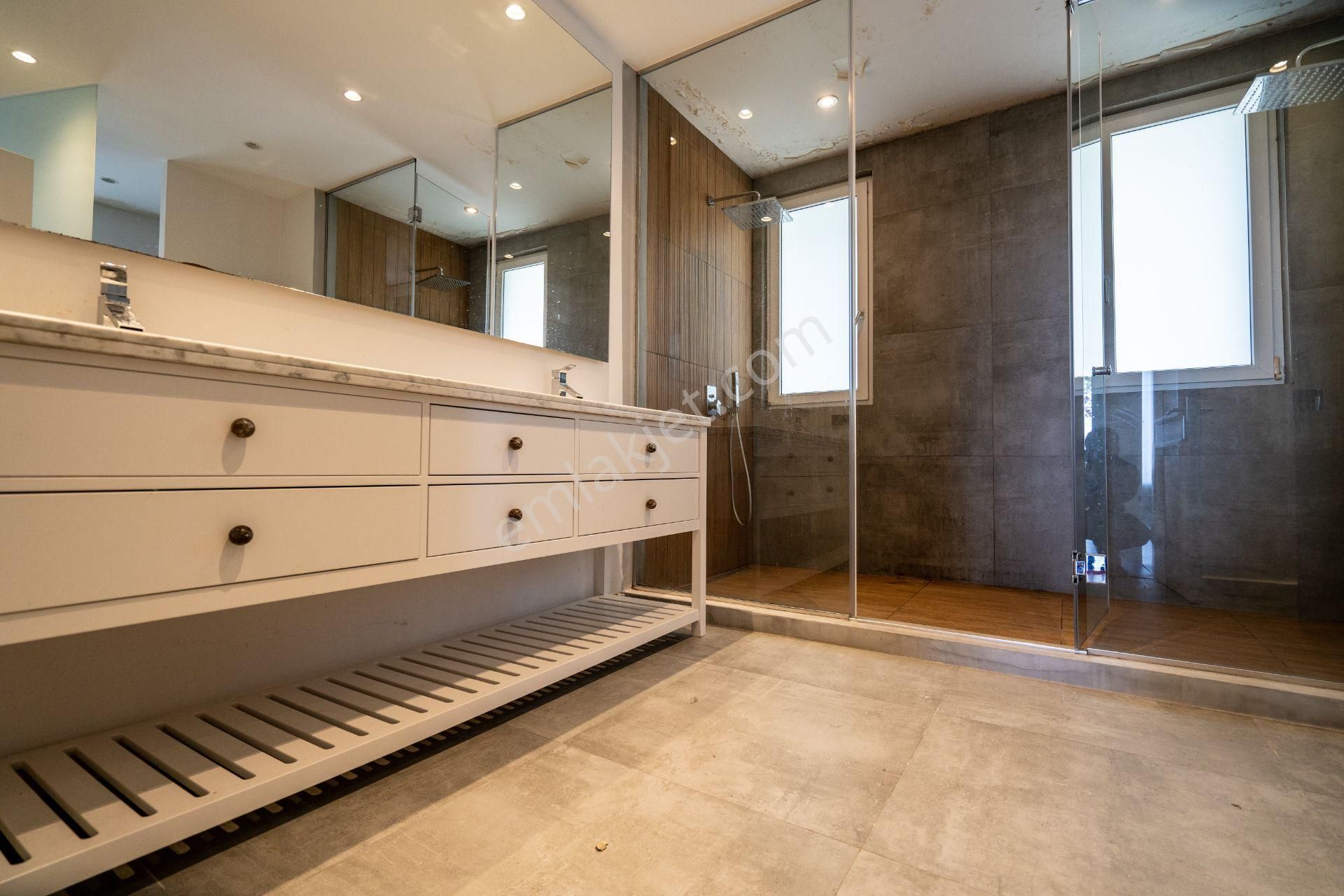 Tarabya Köşk Evler Sitesi'nde 5+2 Satılık Villa - Görsel 28