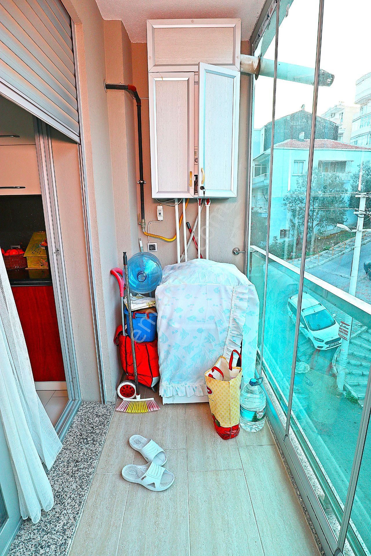 Acil Satılık 10 Yaşında Asansörlü,otoparklı Arakat Köşe Daire - Görsel 13