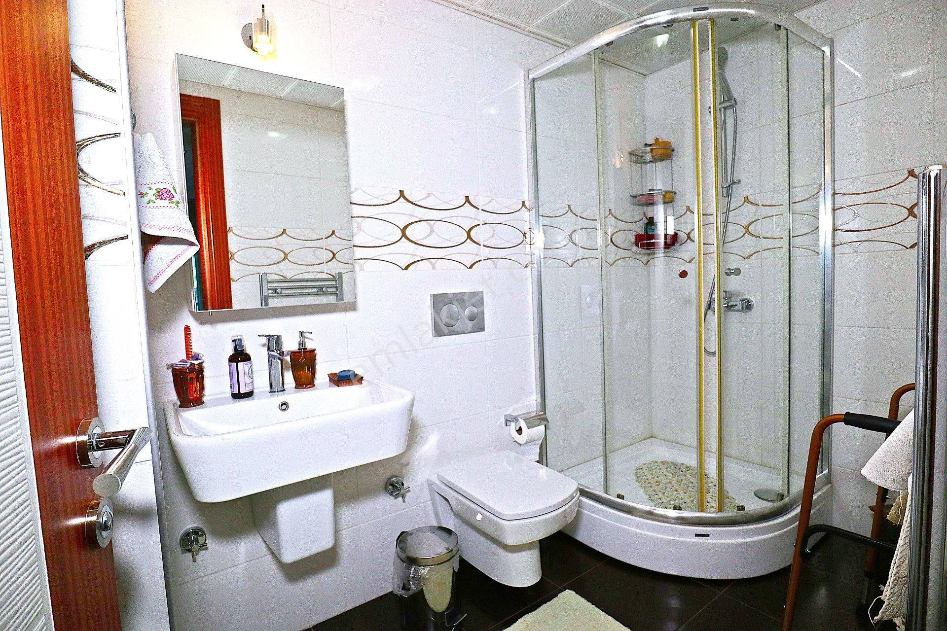 Acil Satılık 10 Yaşında Asansörlü,otoparklı Arakat Köşe Daire - Görsel 26