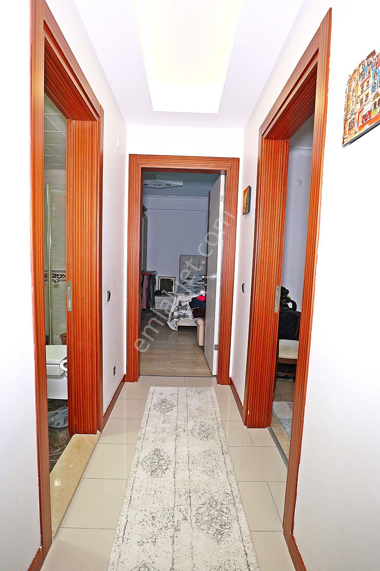 Acil Satılık 10 Yaşında Asansörlü,otoparklı Arakat Köşe Daire - Görsel 9