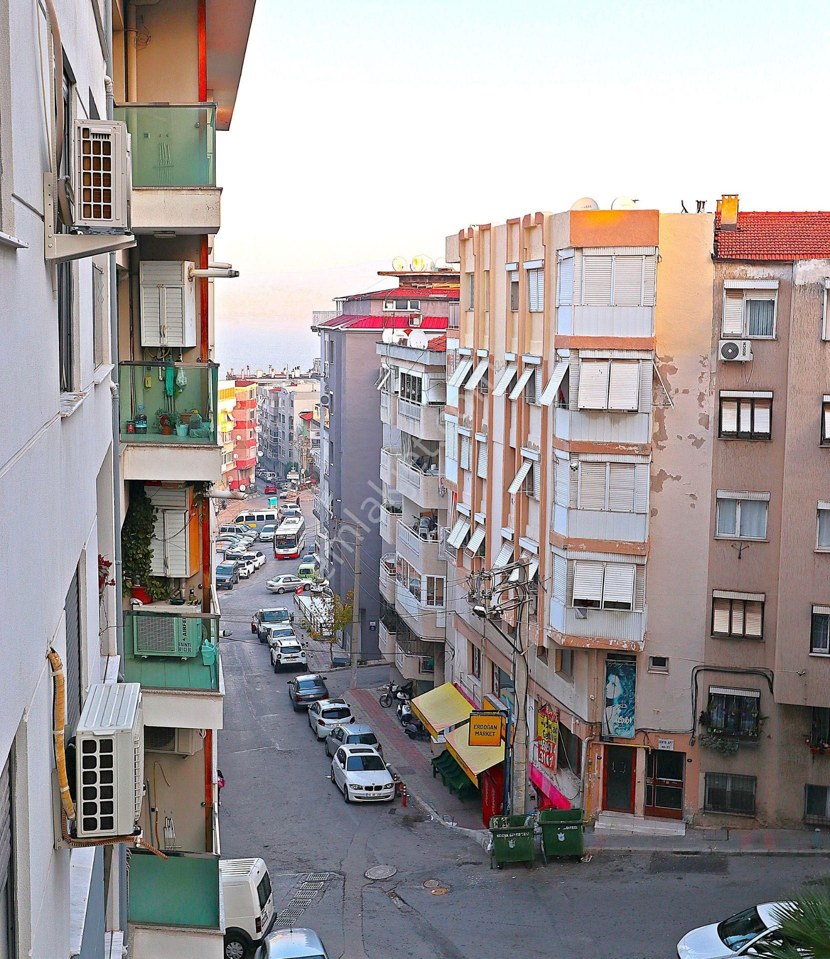 Acil Satılık 10 Yaşında Asansörlü,otoparklı Arakat Köşe Daire - Görsel 23
