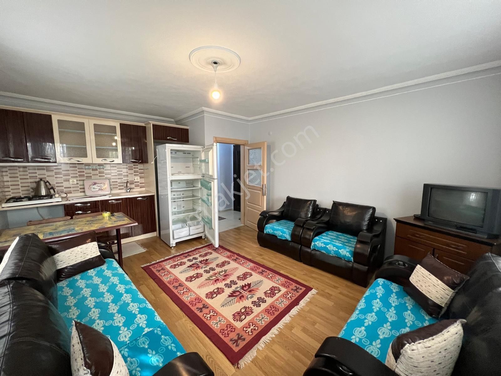 Altınoluk Merkezde Sezonluk Kiralık Eşyalı Daire